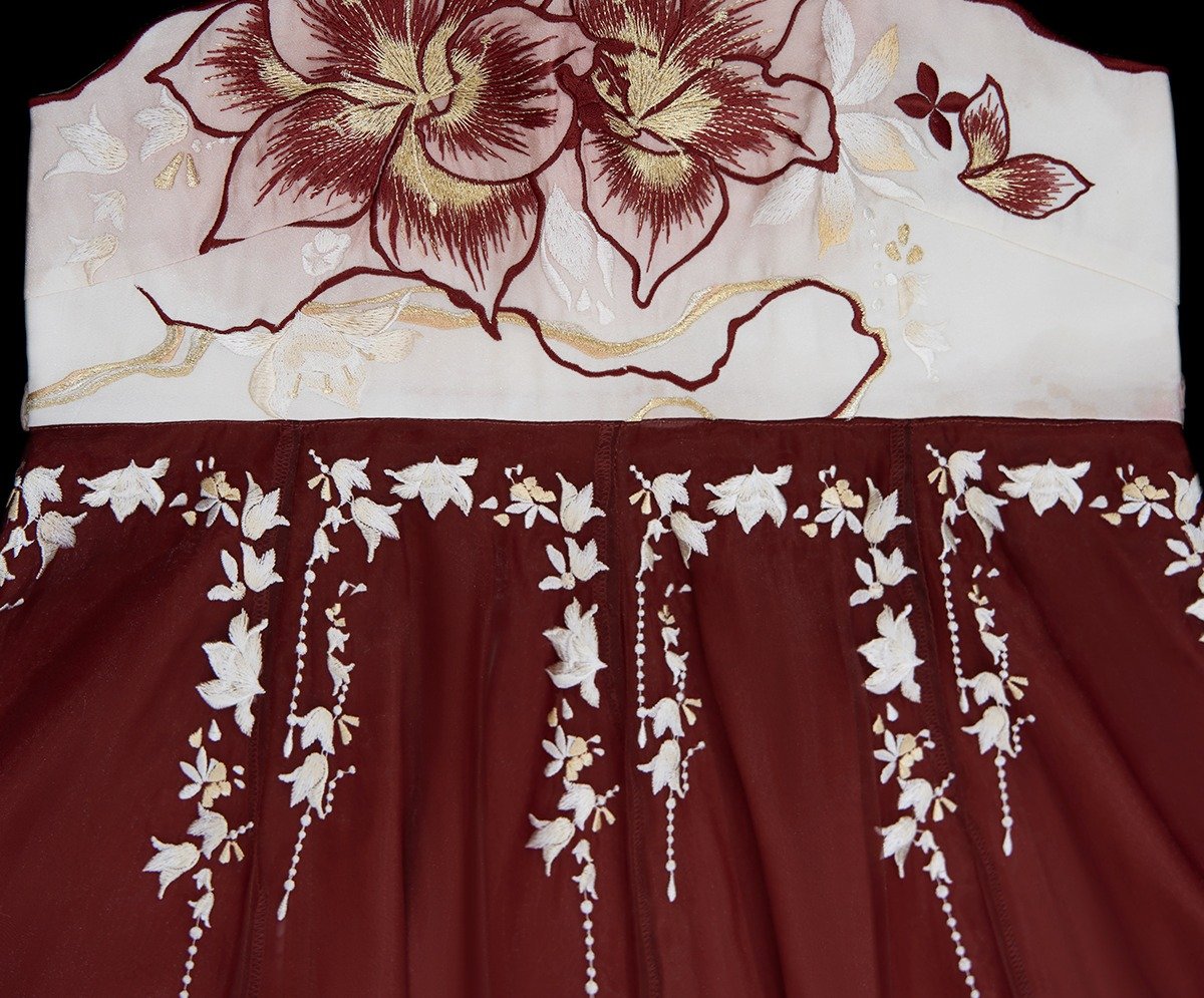 Red Hanfu Super Fairy, Embroidered Myrobalan Skirt