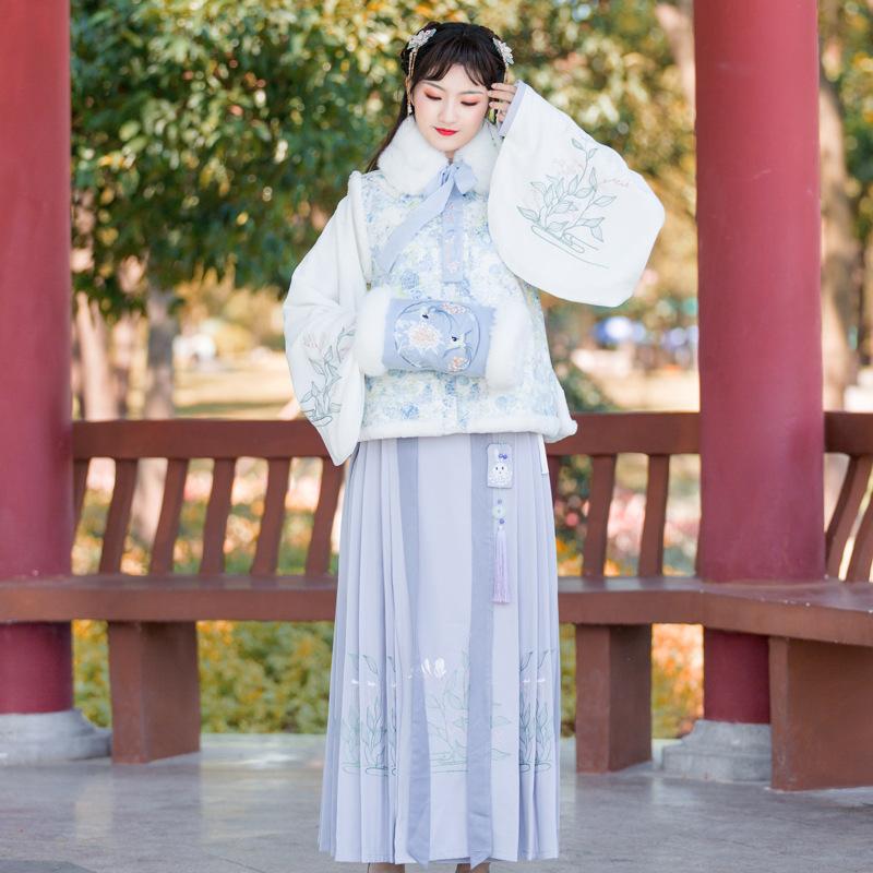 Cross-Colar Hanfu for Autumn and Winter (Bijia + Cross Collar + Mamianqun)